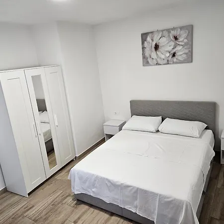 Apartmani Marijo Saric Podstrana Zewnętrze zdjęcie