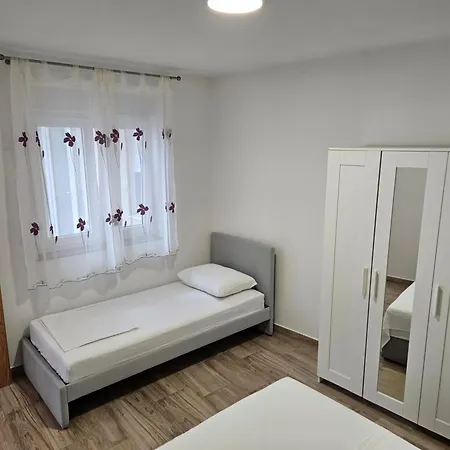 Apartmani Marijo Saric Podstrana Zewnętrze zdjęcie